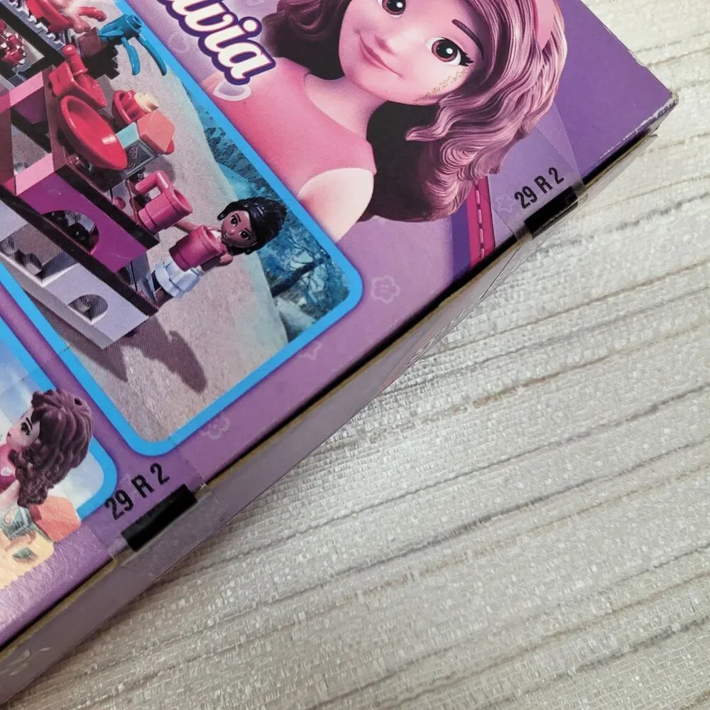 LEGO Friends Adventure Camper (3184) NEW! SEALED! 325 pieces - 2012 - Retired